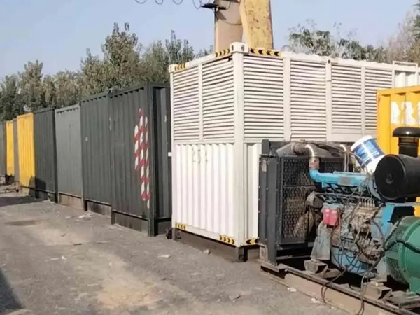梅县200KW柴油发电机机组每小时油耗是多少?